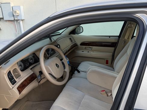 Used 2007 Mercury Grand Marquis GS image 10