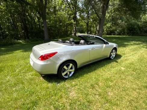Used 2007 Pontiac G6 GT w/ Sport Package FWD image 8