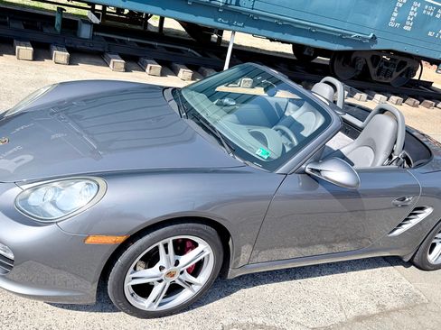 Used 2010 Porsche Boxster S image 14