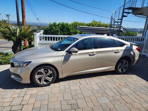Used 2020 Honda Accord EX-L image 2