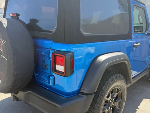 Used 2022 Jeep Wrangler Sport image 8