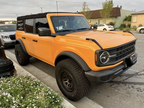 Used 2022 Ford Bronco 4-Door AWD/4WD image 6