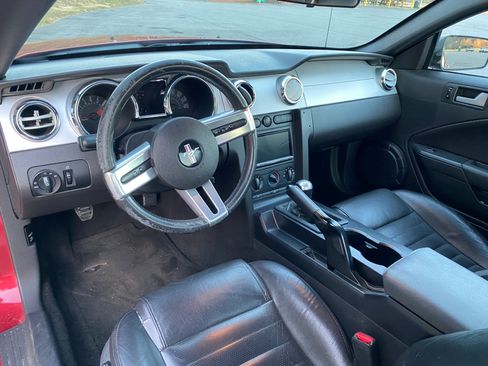 Used 2005 Ford Mustang GT Premium image 8