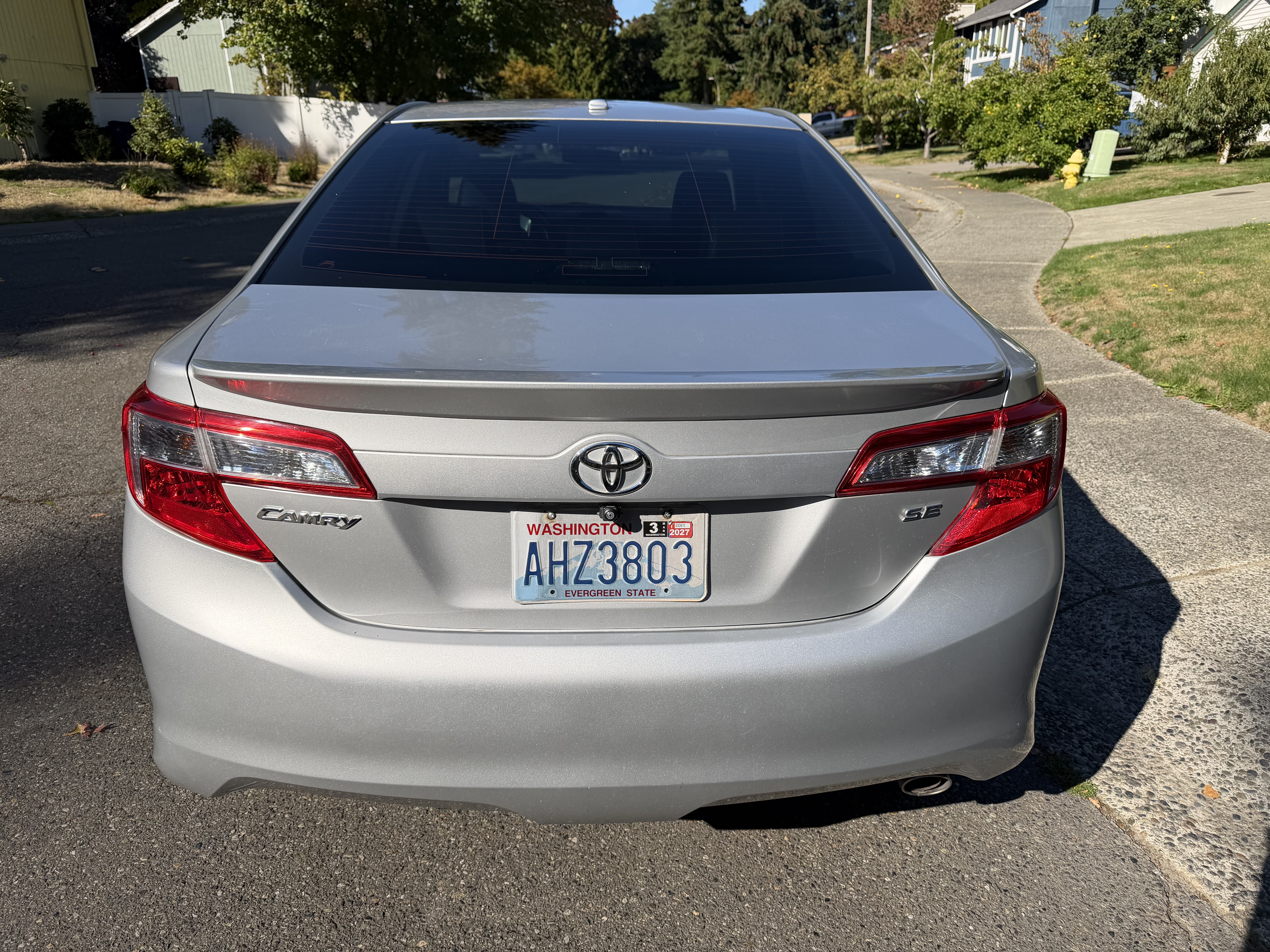 Used 2012 Toyota Camry SE FWD image 4