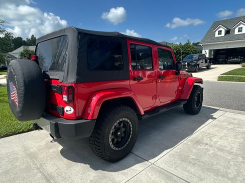 Used 2015 Jeep Wrangler Unlimited Sahara w/ Connectivity Group image 2