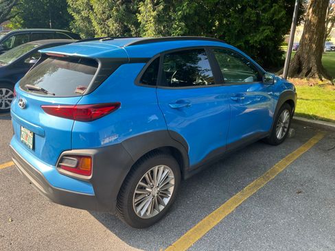 Used 2018 Hyundai Kona SEL FWD image 2