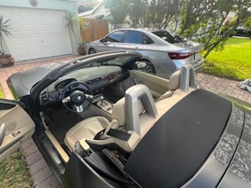 Used 2006 BMW Z4 3.0i image 13