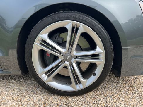 Used 2015 Audi S8 image 11