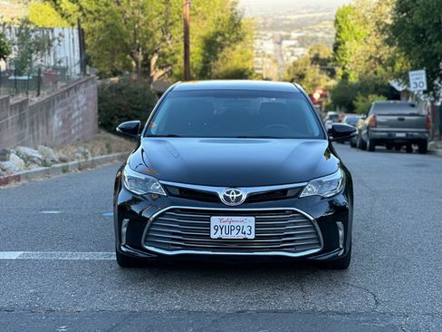 Used 2016 Toyota Avalon XLE FWD image 1