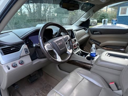 Used 2015 GMC Yukon SLT w/ Open Road Package image 4