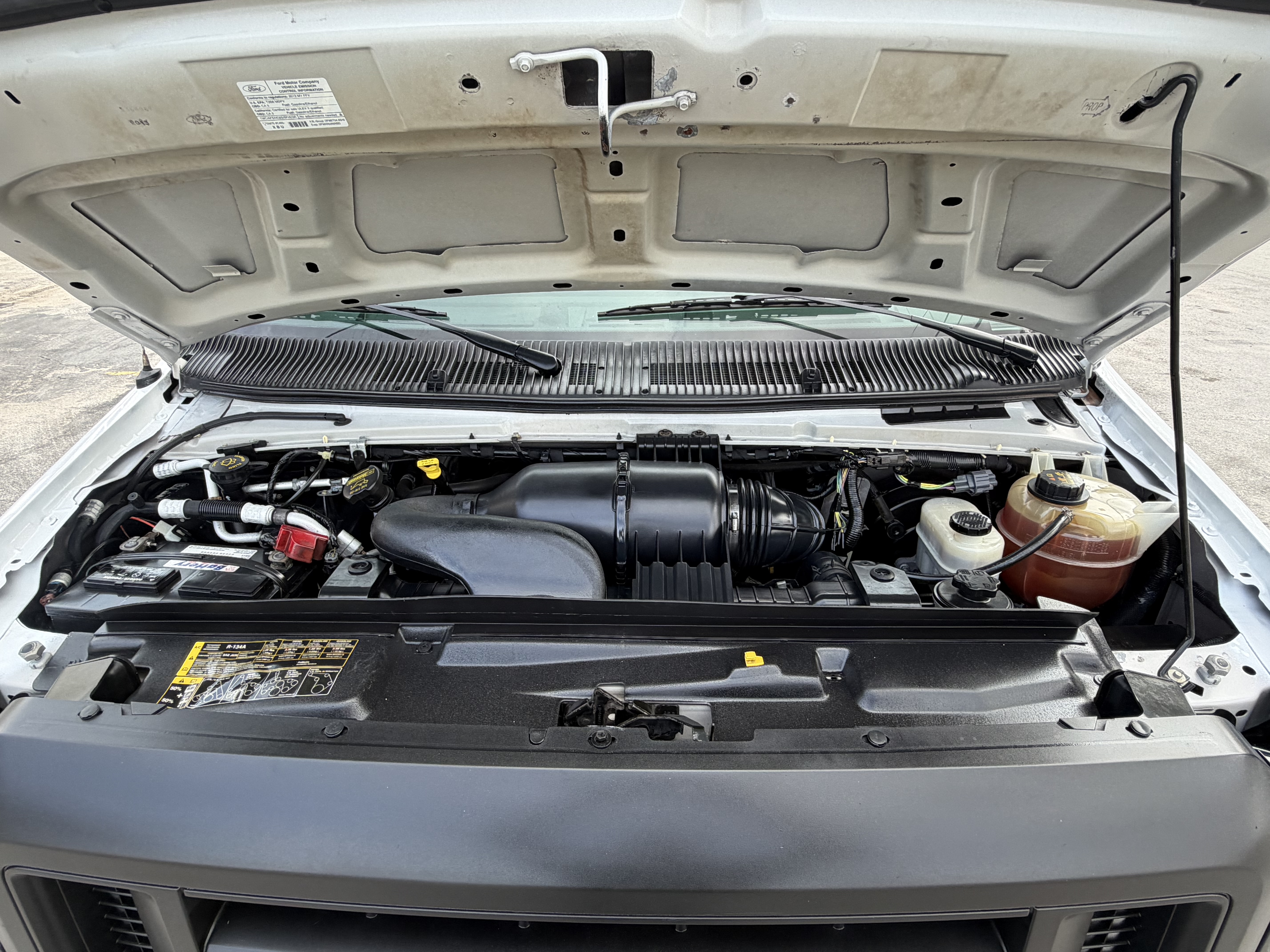 Used 2013 Ford E-250 and Econoline 250 Extended RWD image 11