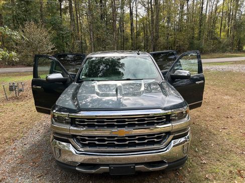 Used 2017 Chevrolet Silverado 1500 LTZ w/ Sport Package image 8