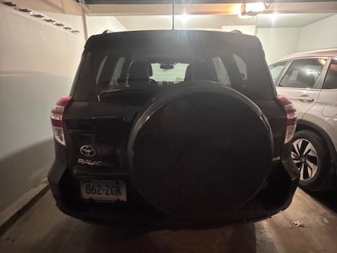 Used 2012 Toyota RAV4 Limited image 7