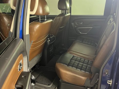 Used 2018 Nissan Titan Platinum Reserve RWD image 2