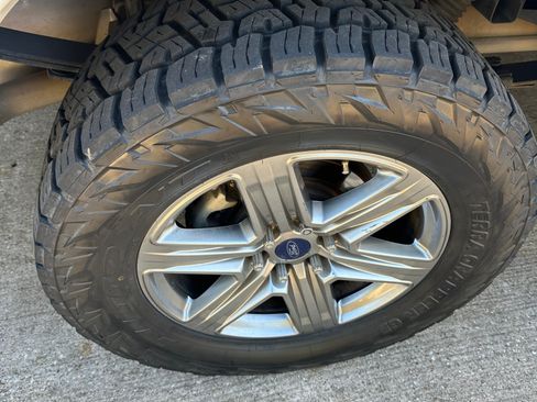 Used 2018 Ford F150 XLT w/ Equipment Group 302A Luxury image 14