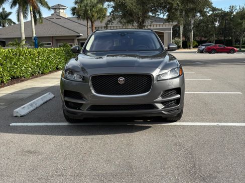 Used 2017 Jaguar F-PACE Premium AWD/4WD image 4