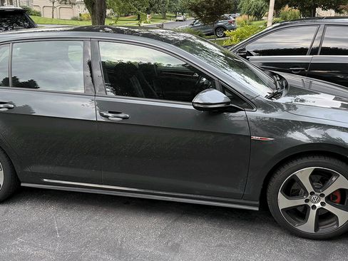 Used 2017 Volkswagen GTI S FWD image 4