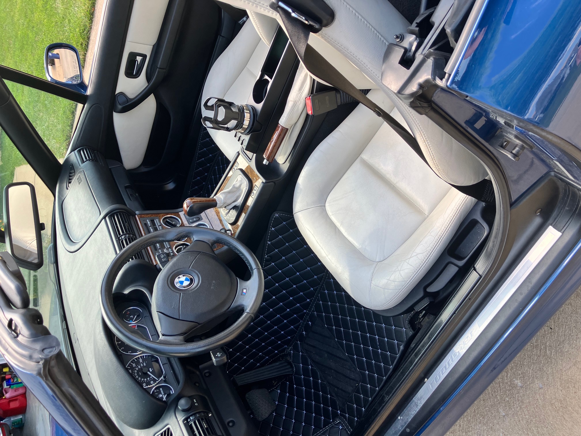 Used 2001 BMW Z3 3.0i RWD image 14