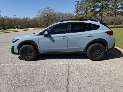 Used 2023 Subaru Crosstrek 2.0i Premium image 13
