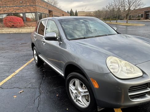 Used 2004 Porsche Cayenne S image 11