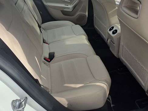 Used 2020 Mercedes-Benz CLA 250 image 17