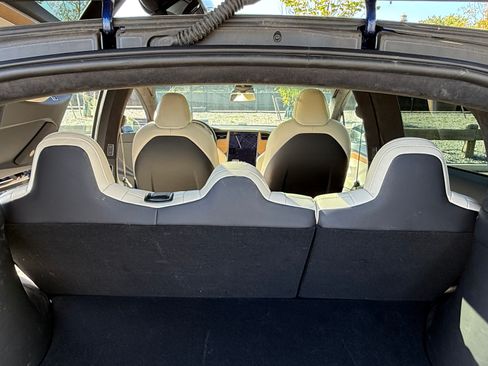 Used 2020 Tesla Model X Long Range AWD/4WD image 19