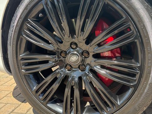 Used 2018 Land Rover Range Rover Sport HSE Dynamic AWD/4WD image 4