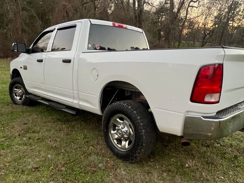 Used 2012 RAM 2500 ST w/ Chrome Appearance Group image 4