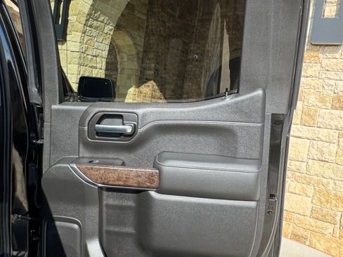 Used 2020 GMC Sierra 1500 Denali w/ Denali Ultimate Package image 17