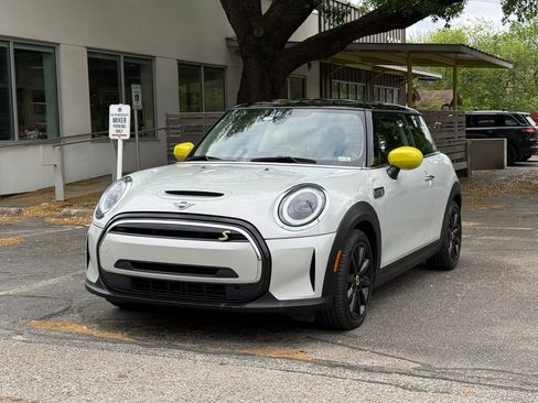Used 2022 MINI Cooper SE image 4