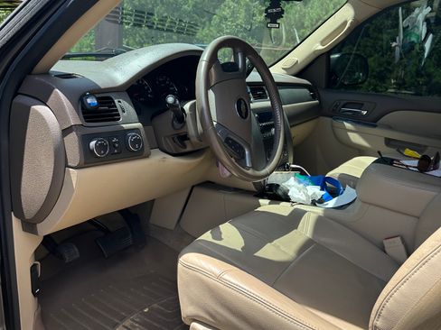 Used 2013 Chevrolet Tahoe LT w/ Suspension Package, Off-Road AWD/4WD image 8