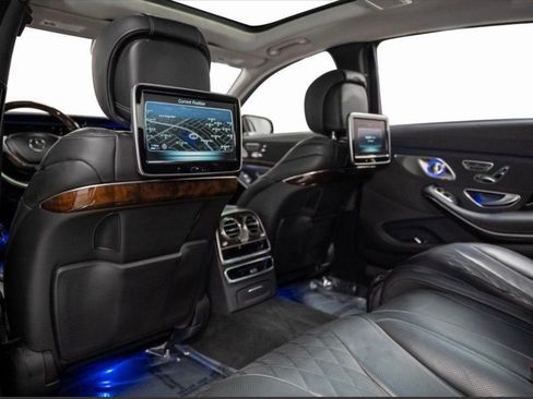 Used 2016 Mercedes-Benz Maybach S 600 image 9