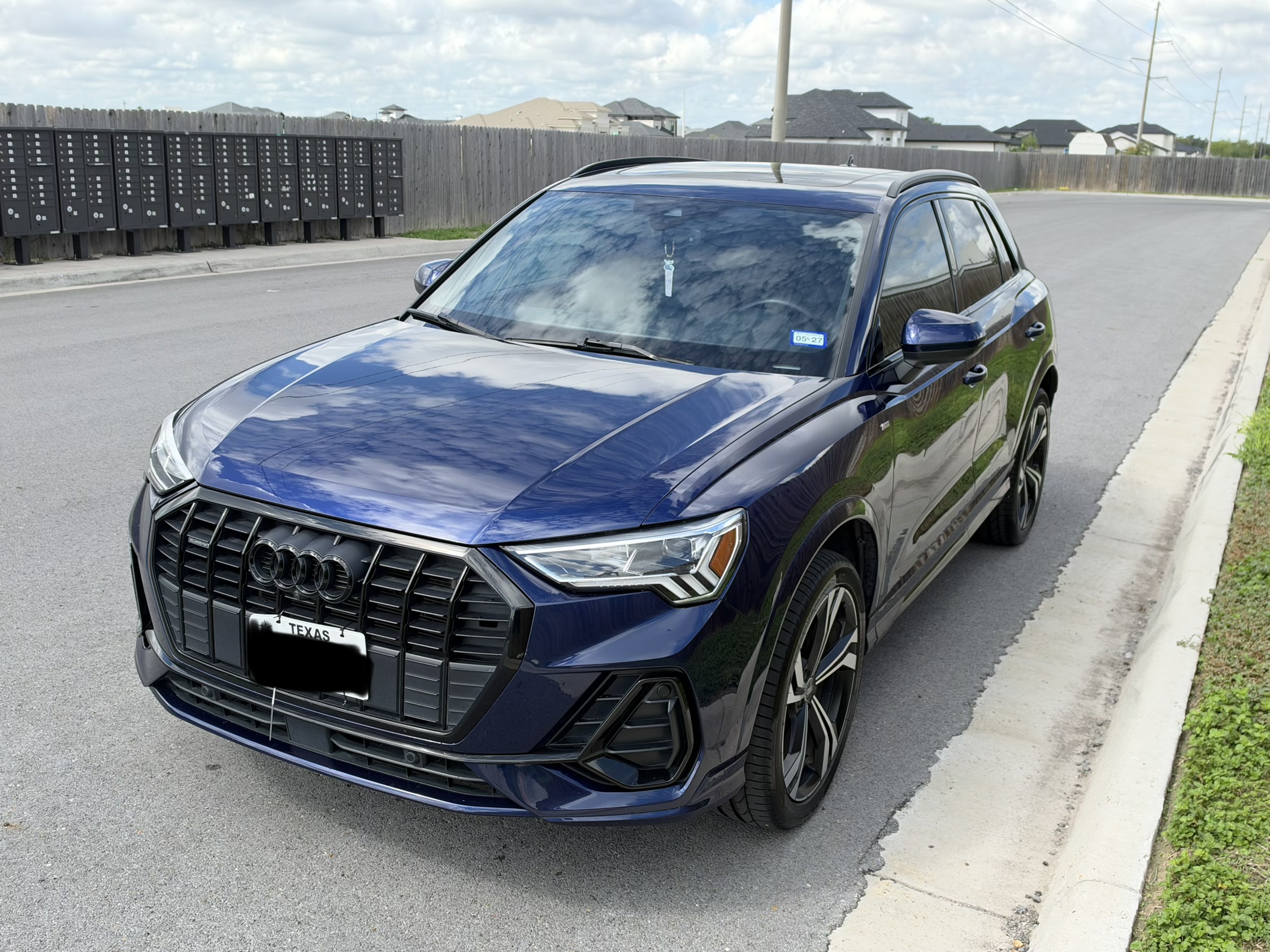 Used 2023 Audi Q3 2.0T Premium Plus w/ Premium Plus Package AWD/4WD image 1