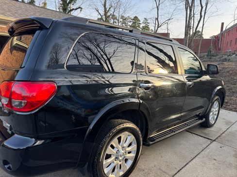 Used 2012 Toyota Sequoia Platinum image 4