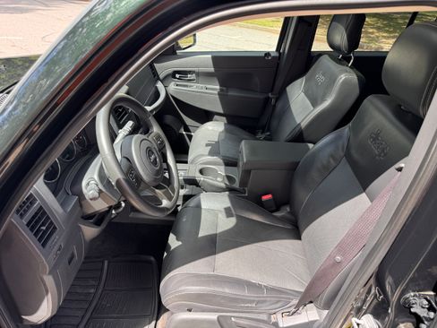 Used 2012 Jeep Liberty Sport AWD/4WD image 22
