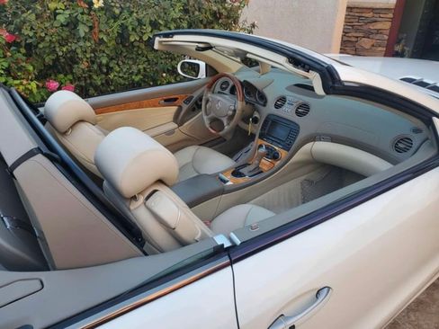 Used 2007 Mercedes-Benz SL 550 image 2