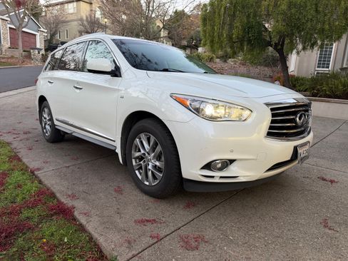Used 2015 INFINITI QX60 AWD w/ Premium Plus Package image 1