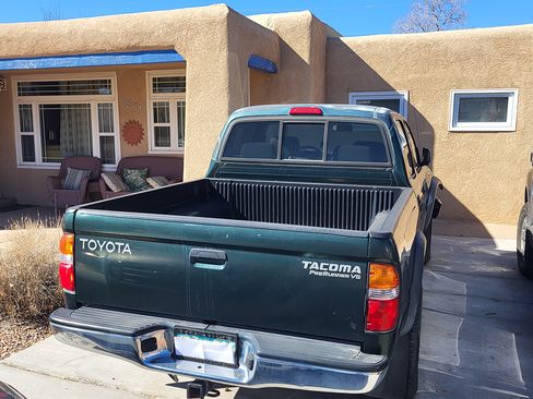 Used 2001 Toyota Tacoma PreRunner image 6