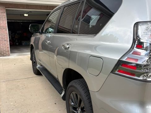 Used 2021 Lexus GX 460 Premium w/ Premium Package AWD/4WD image 8