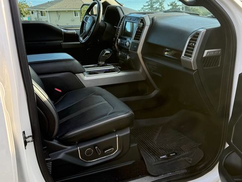 Used 2016 Ford F150 Platinum w/ Equipment Group 701A Luxury image 25