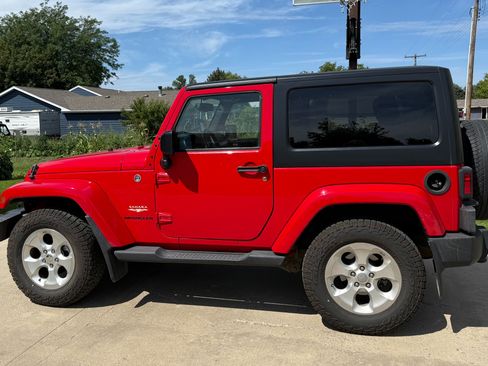 Used 2015 Jeep Wrangler Sahara AWD/4WD image 1