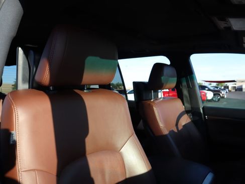 Used 2016 Toyota Land Cruiser image 14