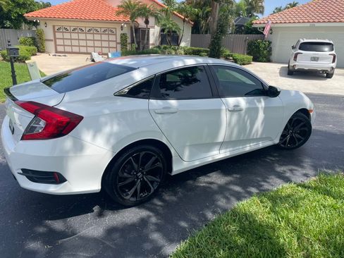 Used 2020 Honda Civic Sport image 5