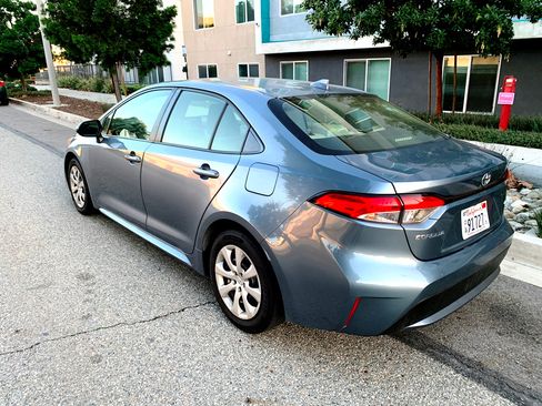 Used 2020 Toyota Corolla LE image 9