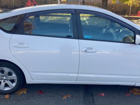 Used 2004 Toyota Prius image 9