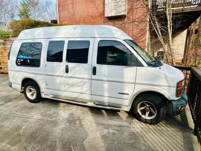 Used 2002 Chevrolet Express 1500 w/ LS Preferred Equipment Group