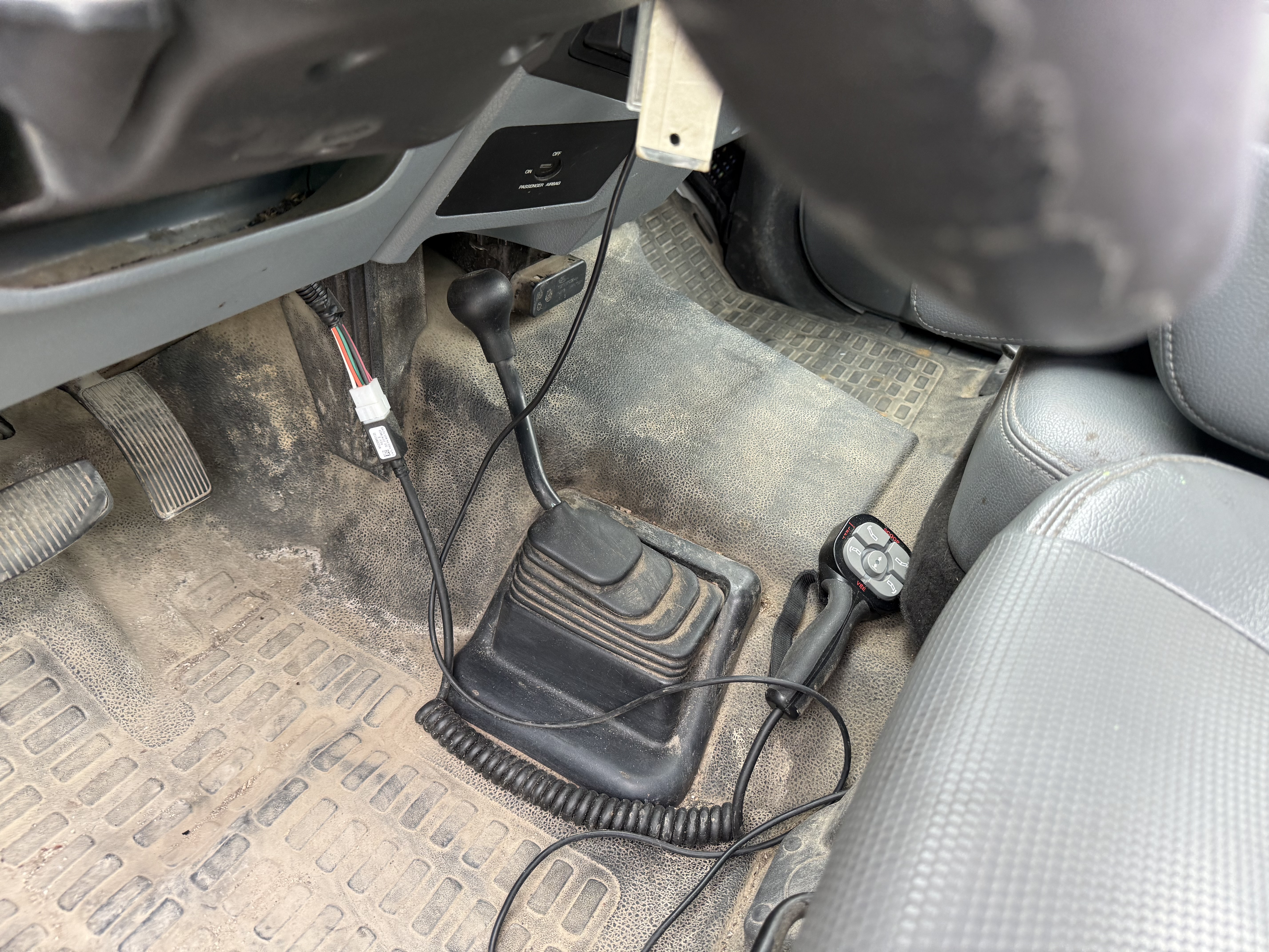 Used 2014 Ford F550 4x4 Regular Cab Super Duty image 9