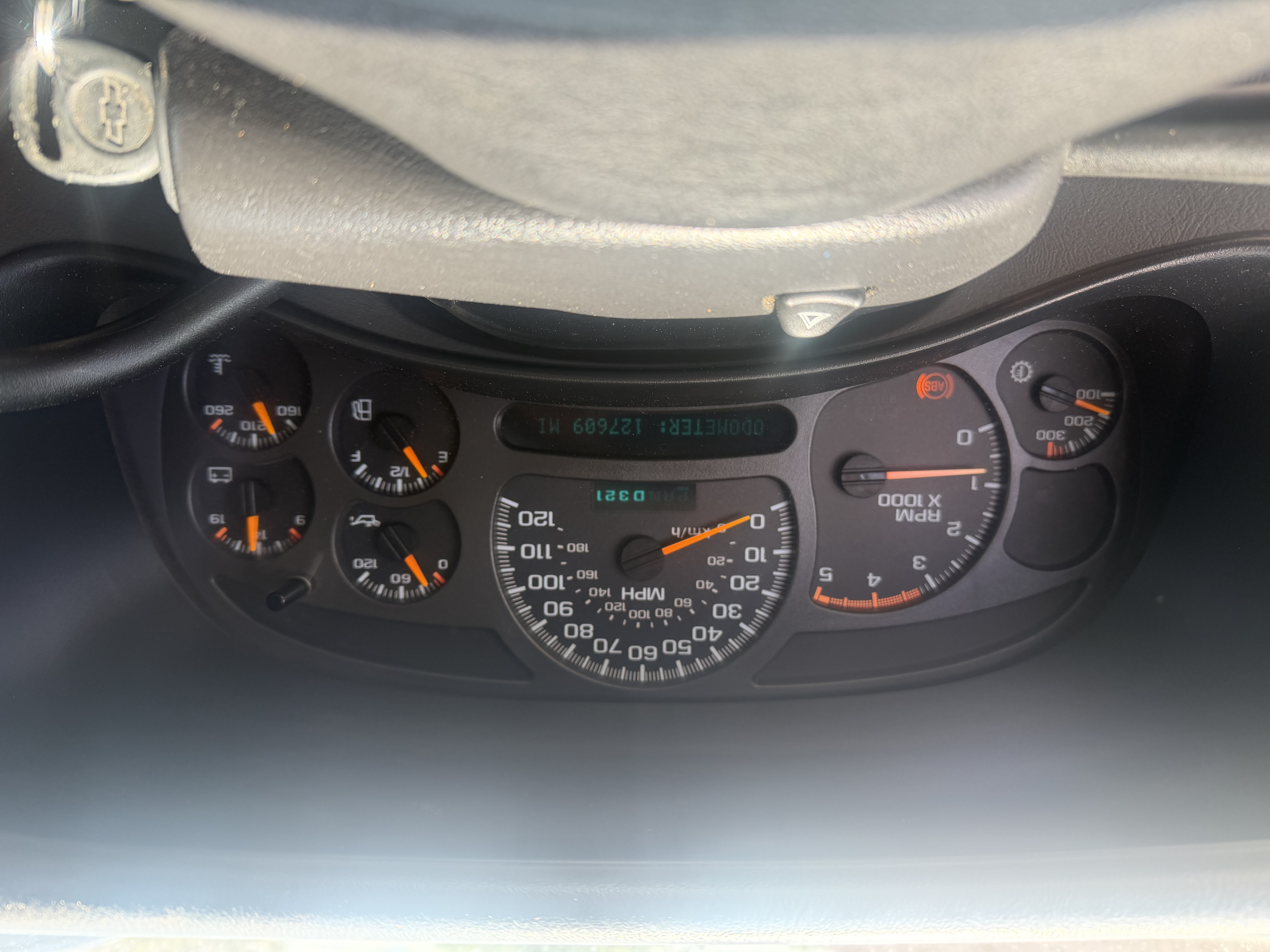 Used 2004 Chevrolet Silverado 2500 LS w/ Skid Plate Package AWD/4WD image 7