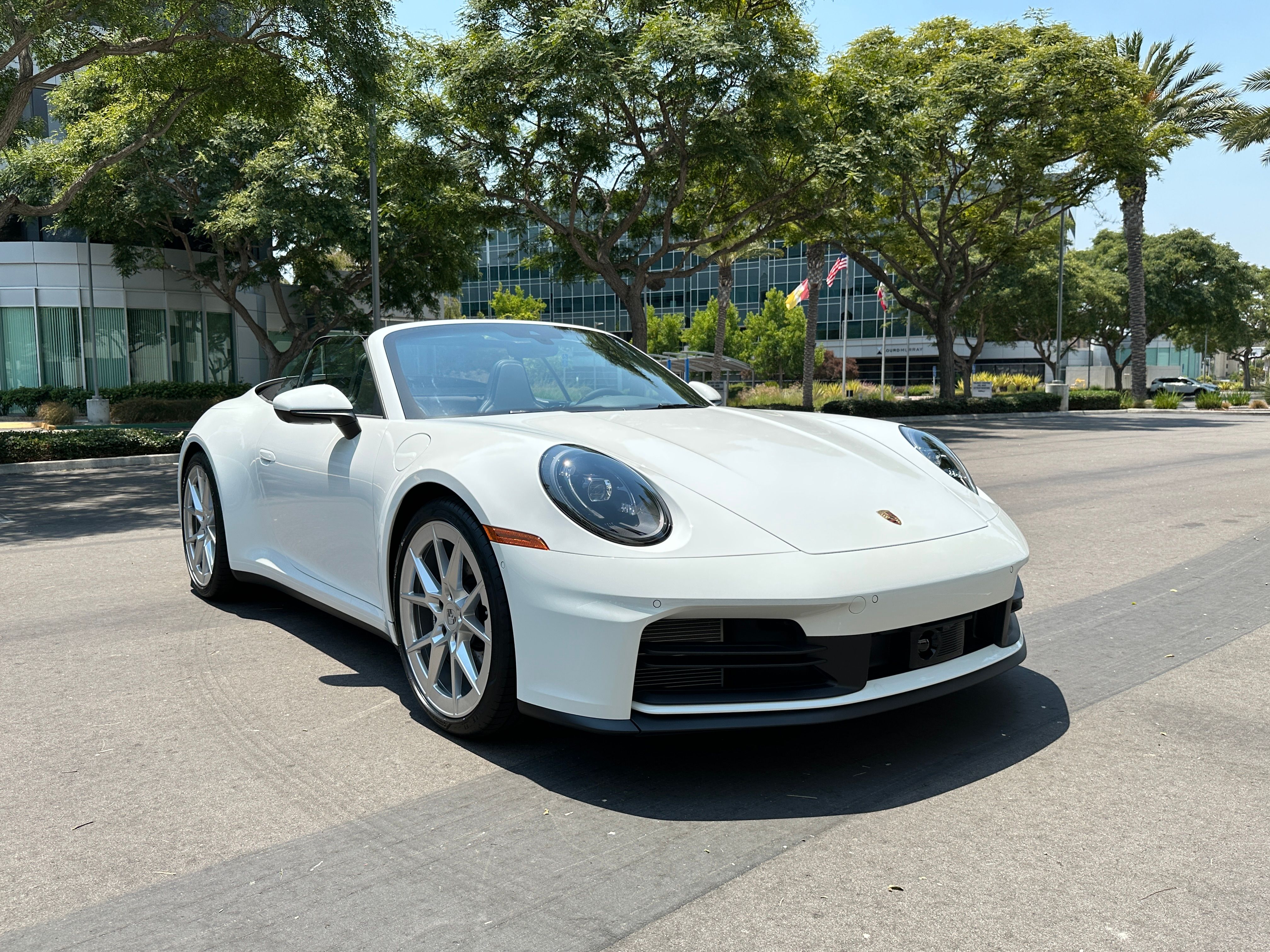 Used 2025 Porsche 911 Carrera RWD image 13