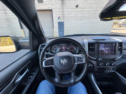 Used 2019 RAM 1500 Big Horn image 12